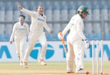 پرتھ ٹیسٹ: ہندوستان کی پہلی اننگز 198 رن پر سمٹ گئی، آسٹریلیا کے تین کھلاڑی آؤٹ