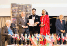 بھوپال کے نوجوان سماجی کارکن، سعود حسن، انگلینڈ میں منعقدہ 16 ویں ورلڈ لیڈرز سمٹ میں چمکے ہندوستانی سماجی کارکن سعود حسن کو انگلینڈ میں ایوارڈ سے نوازا گیا