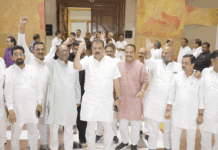 کسانوں کے مسائل پر اسمبلی میں کانگریس کا زبردست مظاہرہ، حکومت کو گھیرا