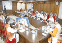 بنیادی ڈھانچے، زرعی توسیع اور انتظامی استحکام کو نئی رفتار دینے کے مقصد سے تقریباً 13 ہزار 790 کروڑ روپے کی منظوری وزیرِ اعلیٰ اسپورٹس کمپلیکس اسکیم کے تحت 140 اسمبلی حلقوں میں کھیل کمپلیکس تعمیر کیے جائیں گے—962 کروڑ 50 لاکھ روپے کی منظوری